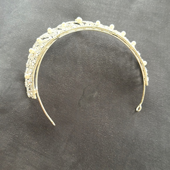 Rhinestone tiara - Picture 2 of 3